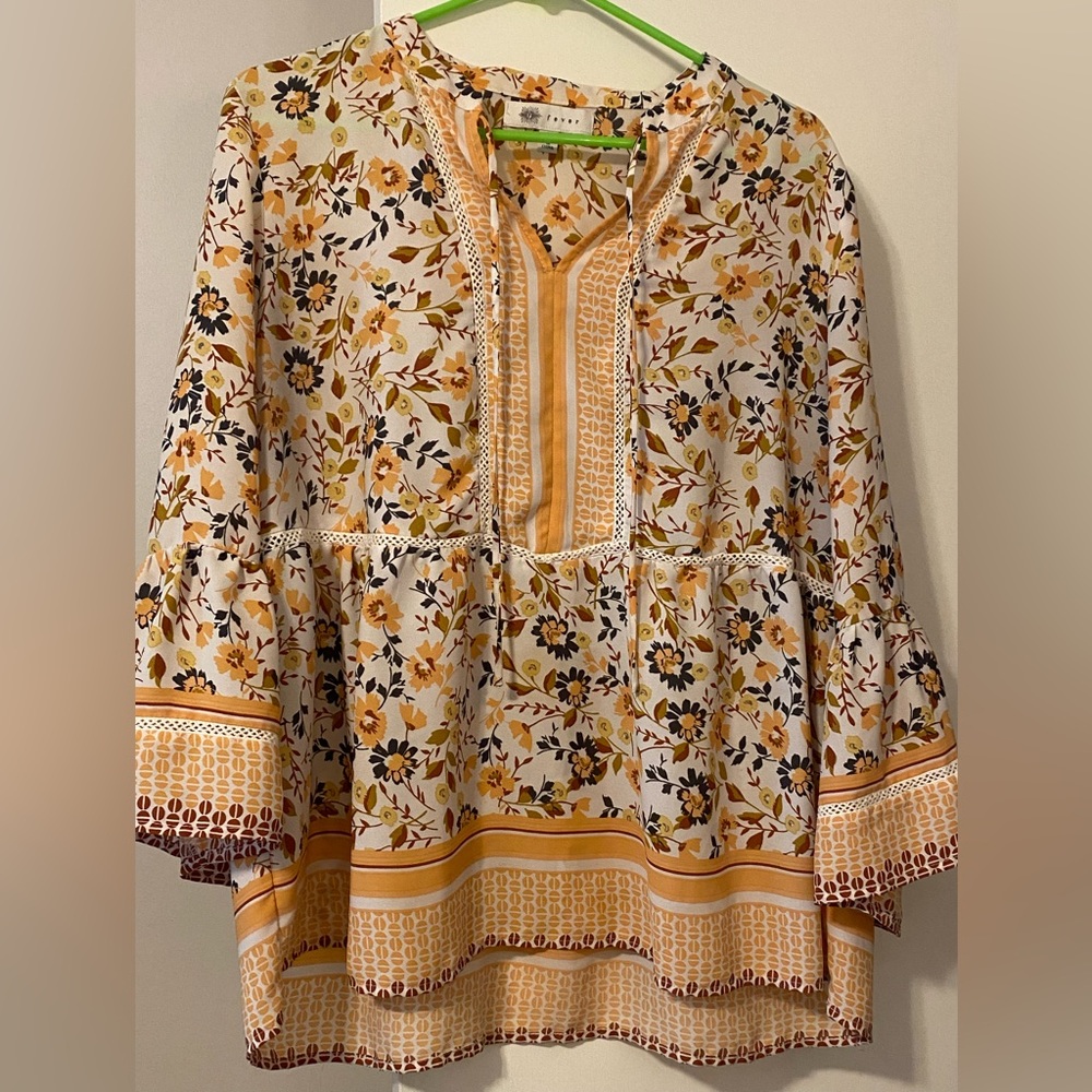 Fever size large blouse.